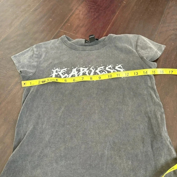 Y2K fearless adorable old English tee with rhinestone S - Picture 5 of 5